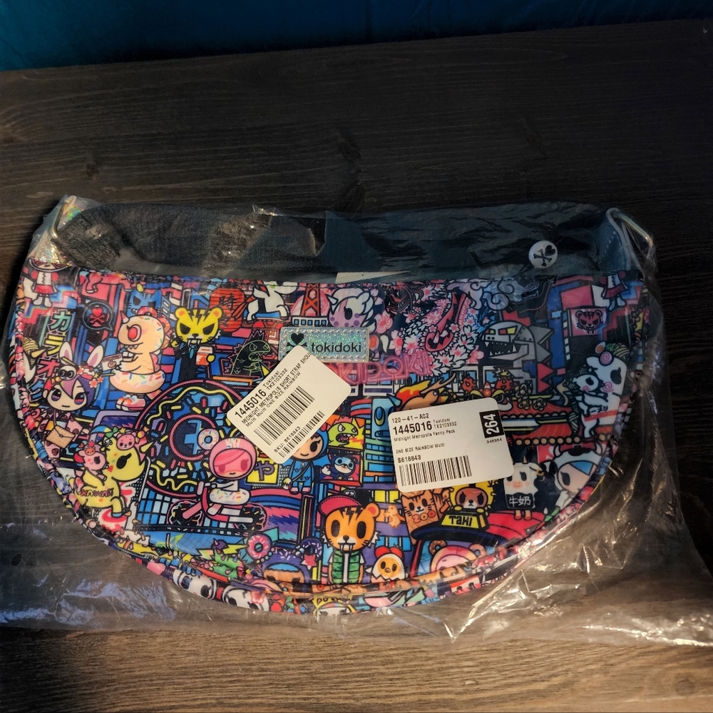 Tokidoki Midnight Metropolis shoulder bag - Picture 1 of 8